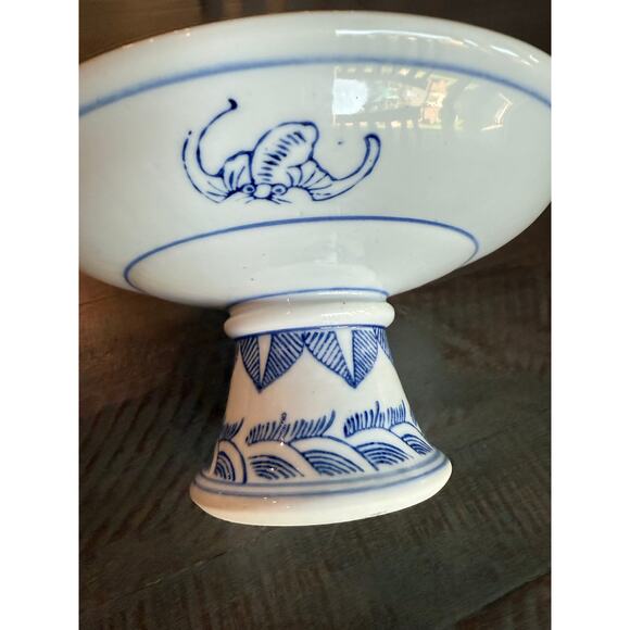 Antique Kangxi Blue And White Porcelain Lotus Pedestal Dish 8"x4" Flower Bats - Picture 4 of 7